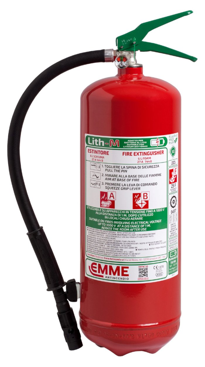 Fluorine Free 6 L Foam Fire Extinguisher to stop the combustion of a lithium battery - Model 22066-915